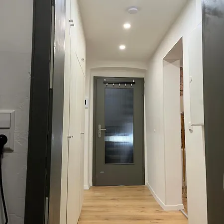 公寓 Moebliertes Apartment Fuer Expats Und Studenten In Der Naehe Von Heidelberg